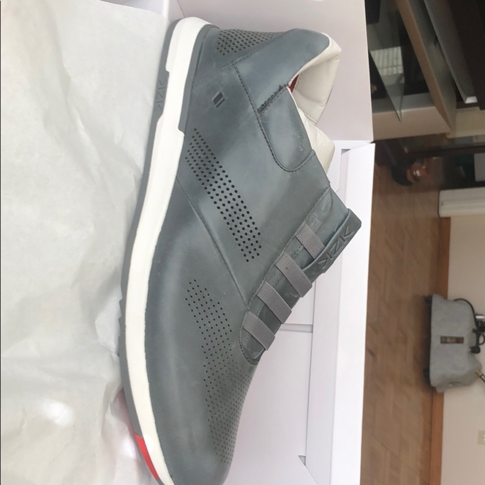 Men’s KIZIK size 12 Grey